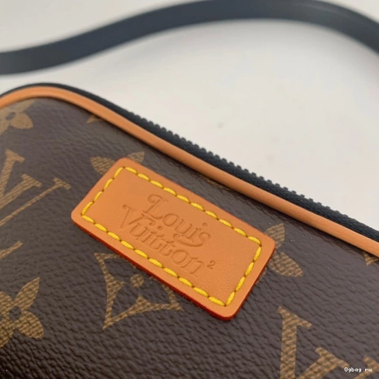 BAG NIGO AMAZONE SLING LOUIS VUITTON 0717
